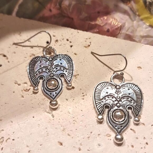 New FP Vintage-Inspired Sliver Medalion Earrings - Picture 1 of 6